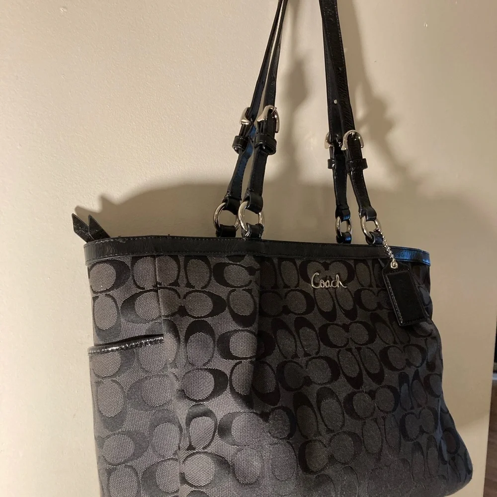 Coach black signature SHOULDERBAG  tote F17725 - Picture 4 of 12